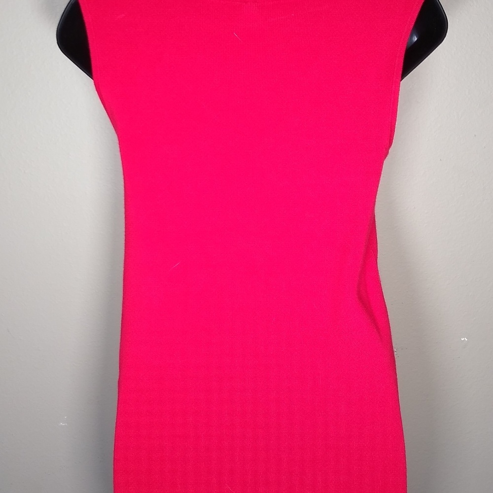 2/$10 💥 220 EUC Leo & Nicole Red Sleeveless Tank Blouse (Medium) - Picture 2 of 6